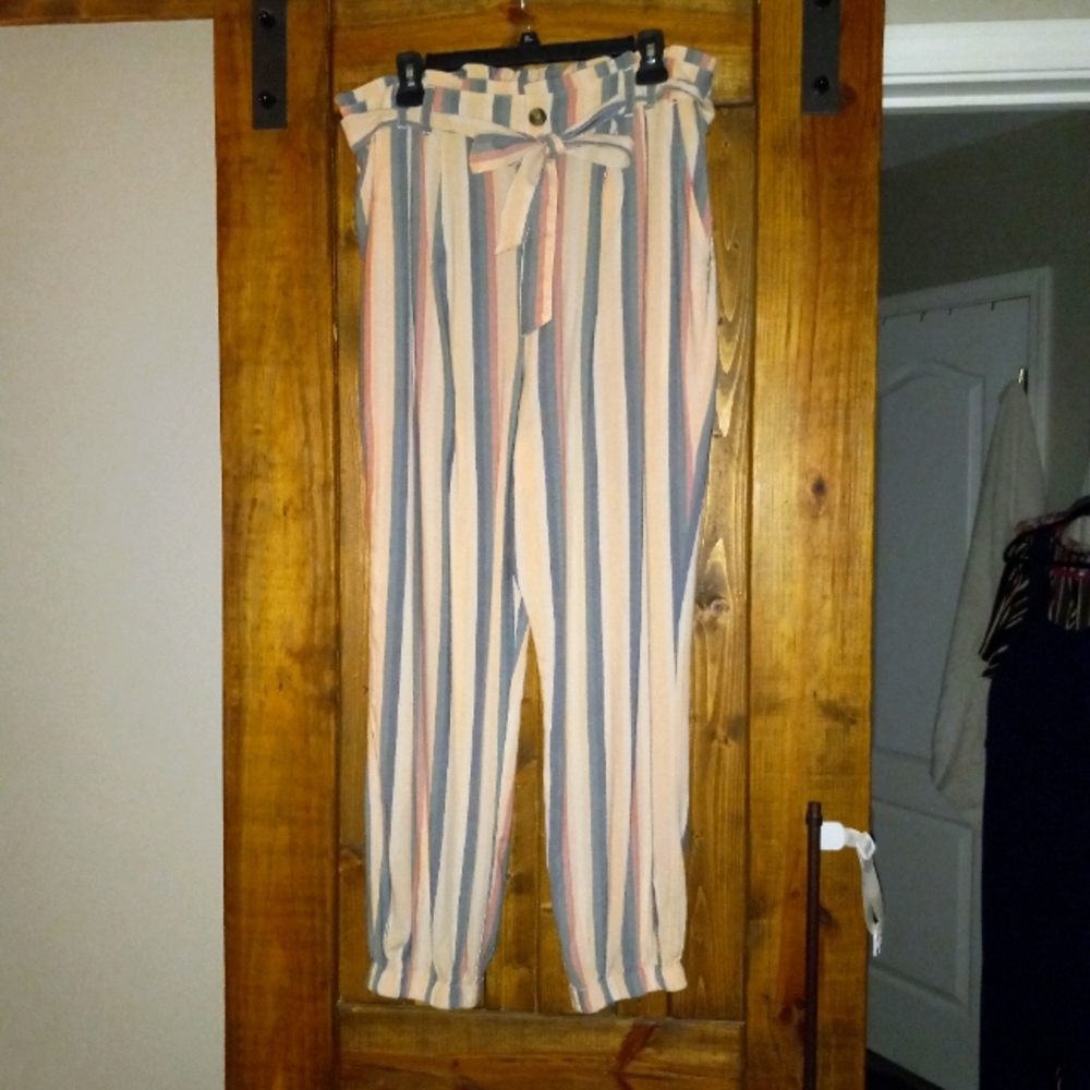 American Eagle Striped Pants